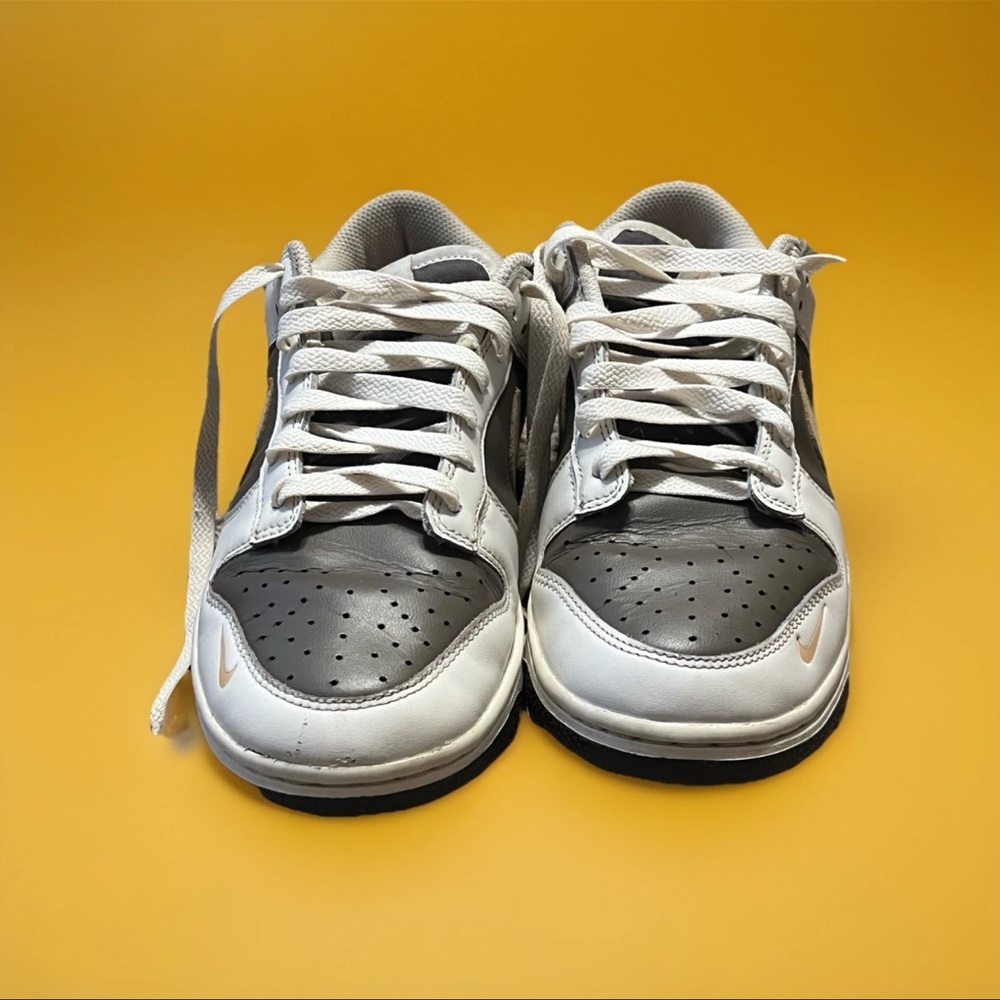 Nike Women’s 8Dunk Low Ironstone Sesame